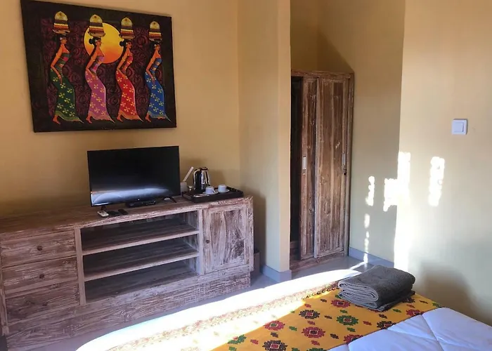 Sari Sedana Homestay *