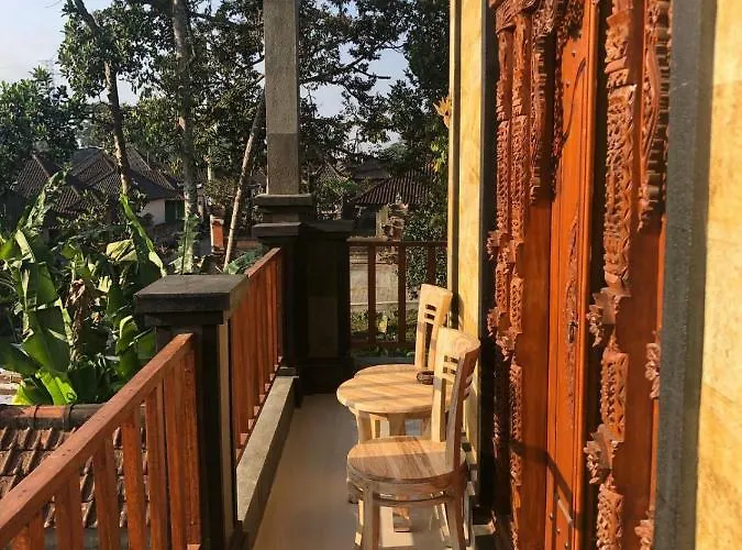 Homestay Sari Sedana *