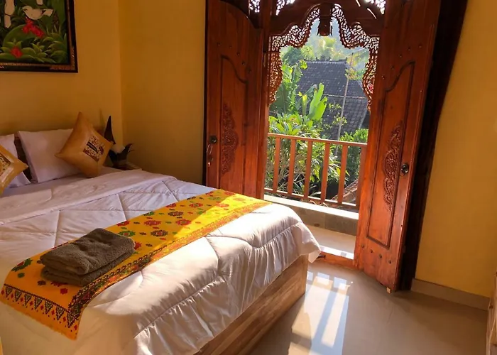 Sari Sedana Homestay *