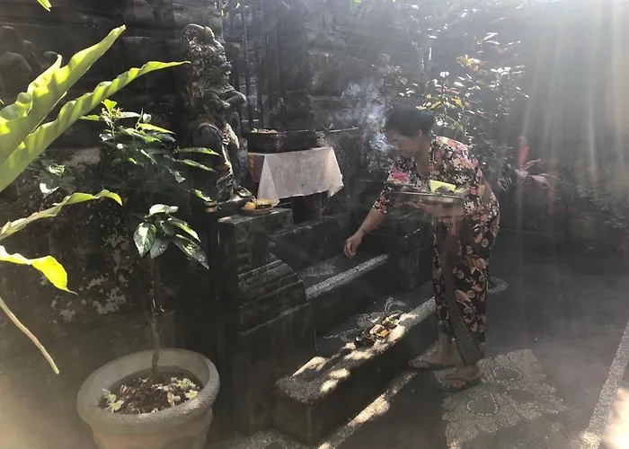 Homestay Sari Sedana *